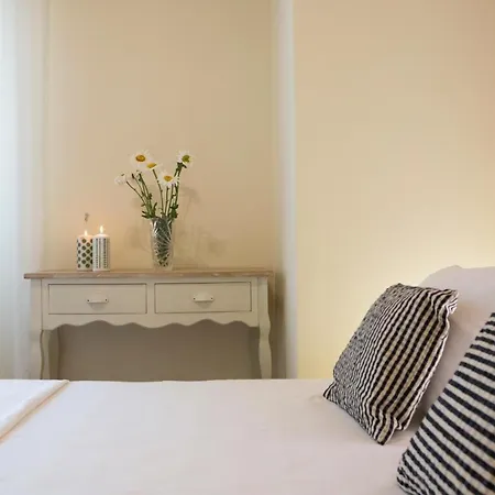 Lefkascottagehouse *